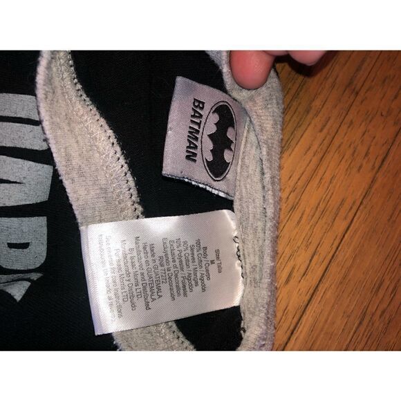 🎈EUC! Batman Shirt Youth M🎈Clearance item! 2/$15-3/$25 - Picture 6 of 7